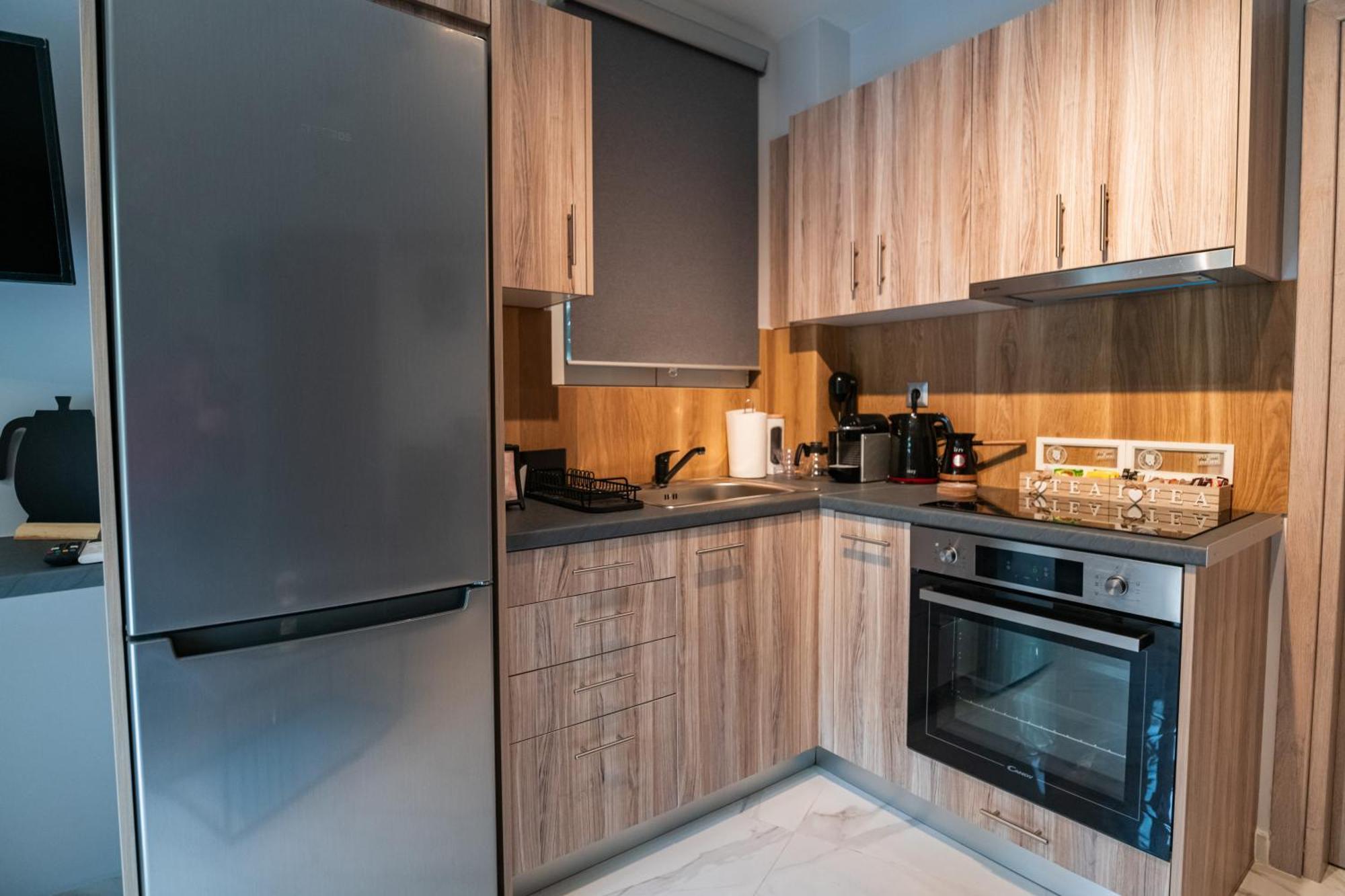 Apartment Lux Modern ανακαινισμένο 150m από την πλαζ 'έδεμ' Athen